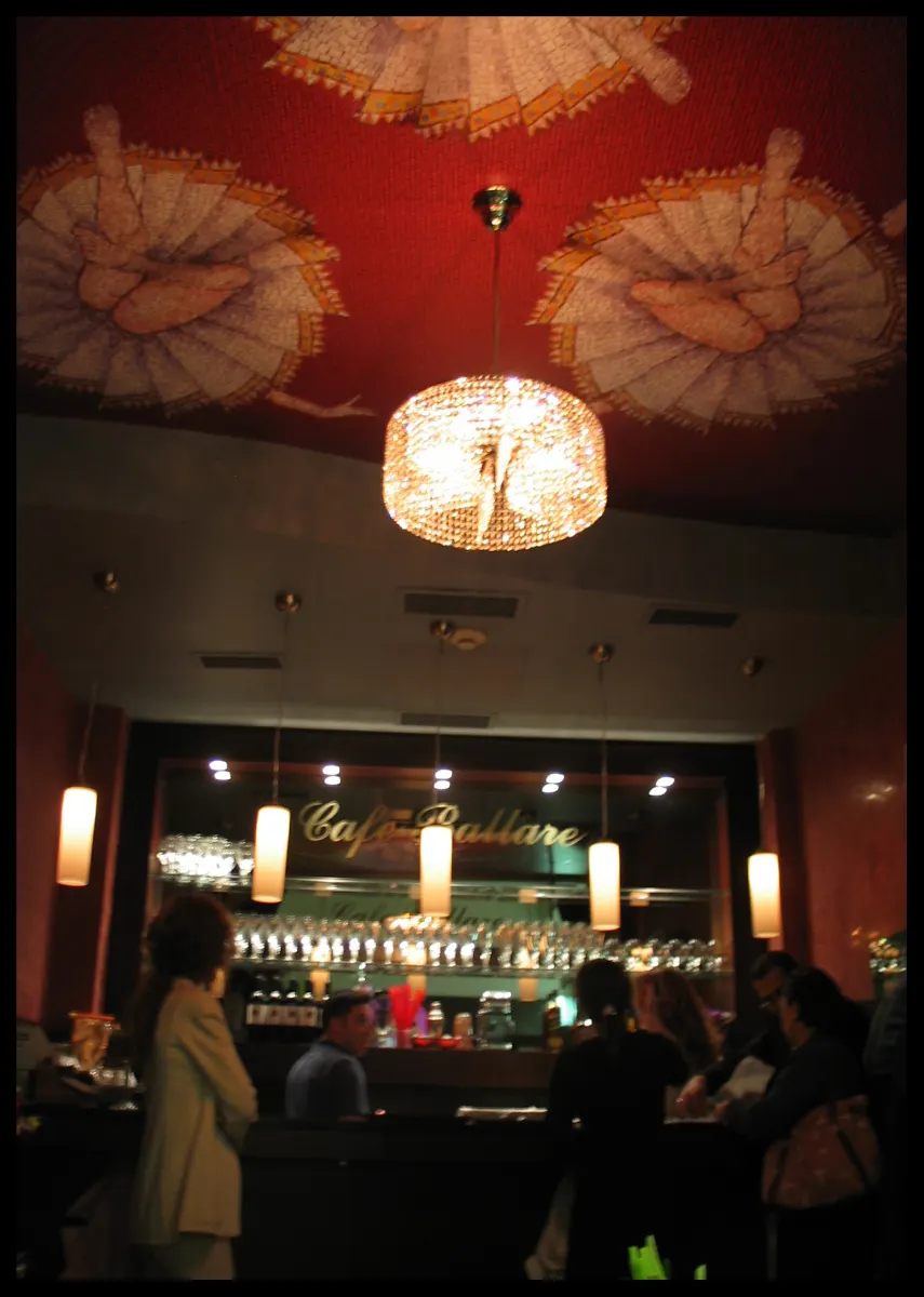Ballare Cafe – Restaurant & Bar interior, Istanbul, Turkey (photo 1)