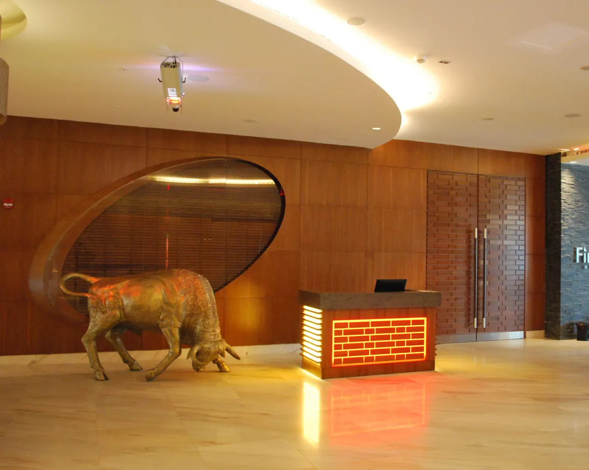 Fireworks – Restaurant & Bar interior, Baku, Azerbaijan (photo 2)