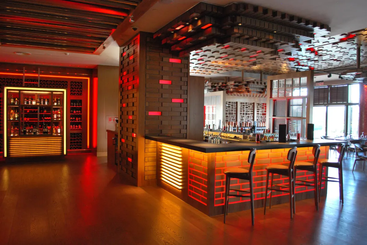 Fireworks – Restaurant & Bar interior, Baku, Azerbaijan (photo 4)