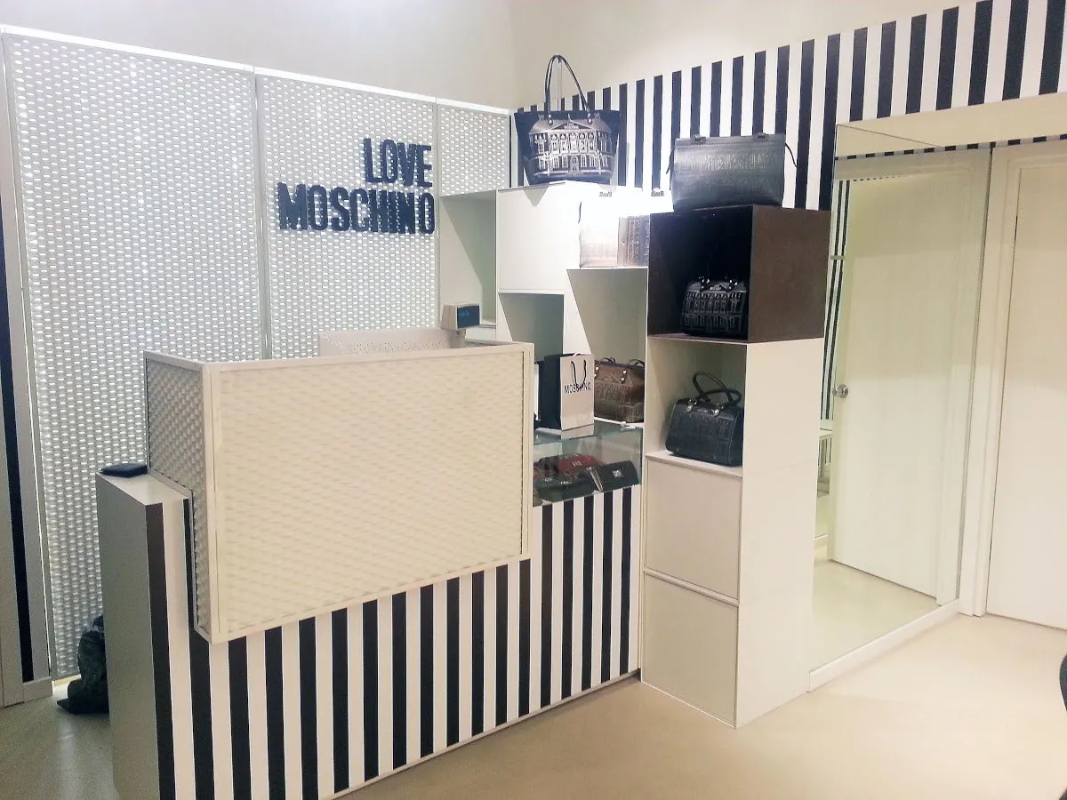 Love Moschino – Commercial interior, Istanbul, Turkey (photo 1)
