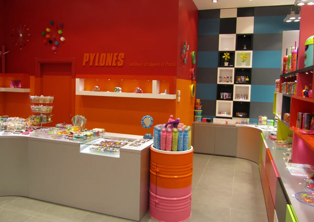 Pylones Showroom – Commercial interior, Baku, Azerbaijan (photo 2)